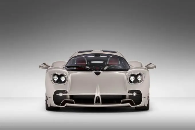 Pagani Utopia foto 2