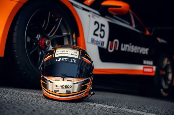 Nieuwe helm Larry ten Voorde 2023 4