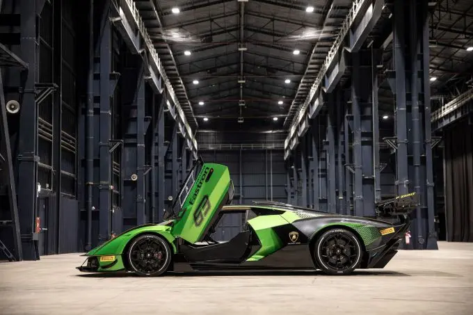 Lamborhini_Squadra_Corse