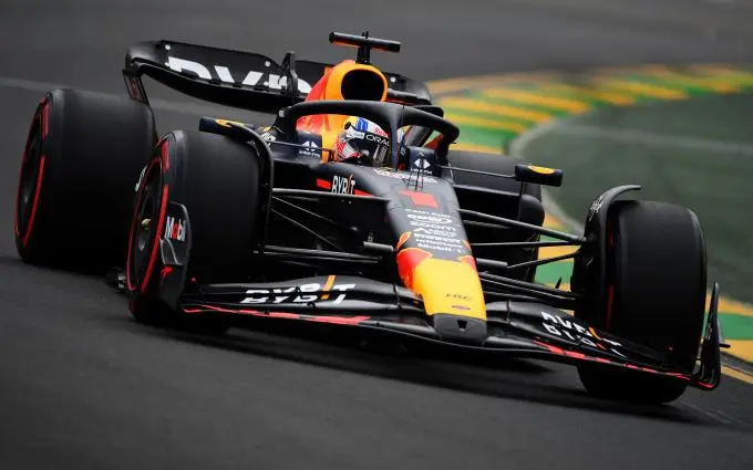 Max_Verstappen_front_actie