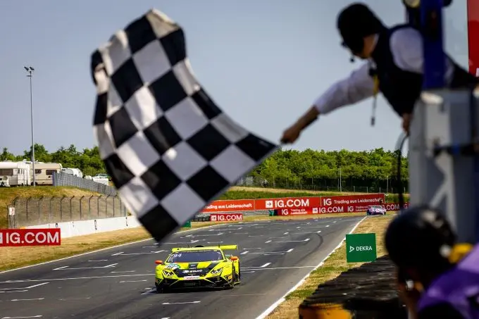 DTM terugkeer Zandvoort foto 19 Lamborghini_racewinnaar zaterdag