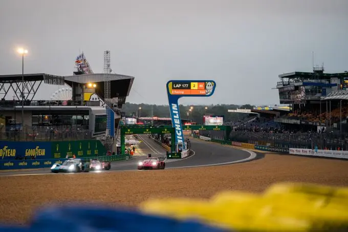 24 uur van Le Mans 2023 na 16 uur foto 4