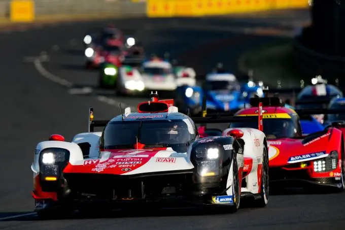 24H Le Mans 2023 Kwalificatie en Hyperpole foto 3 Toyota Ferrari