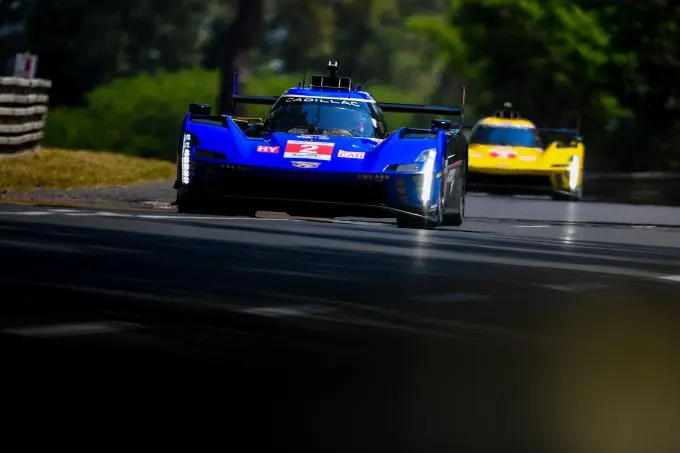 24H Le Mans 2023 Kwalificatie en Hyperpole foto 5 Cadillac