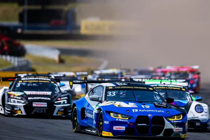 Dries_Vanthoor_BMW_Nr33