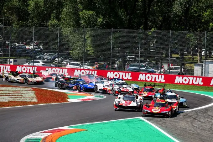 FIA World Endurance Championship (WEC) 2023 Monza Toyota eerste chicane na de start