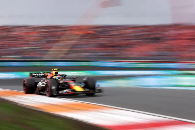 Max Verstappen F1 winnaar Dutch GP 2023 actie