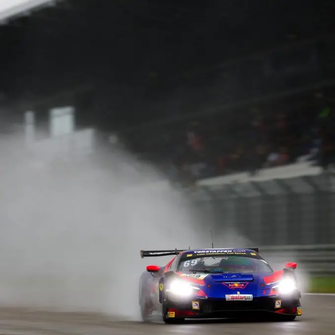 Thierry Vermeulen DTM Nürburgring Ferrari 296 GT3 Emil Frey 15 plaatsen vooruit zondag dag 2
