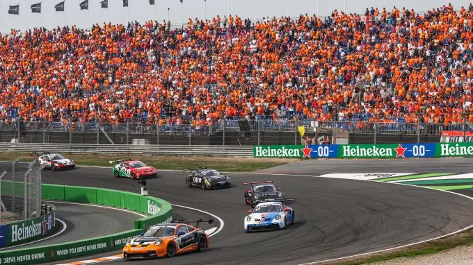 Porsche Mobil 1 Supercup CM.com Circuit Zandvoort Foto 5 Oranje boven