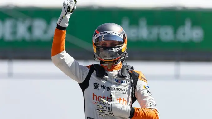 Porsche Carrera Cup Deutschland Lausitzring zaterdagrace Foto 2 Loek Hartog