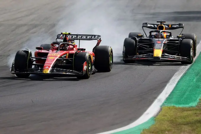 Strijd_Sainz_en_Verstappen_GP_Italie_Monza_2023