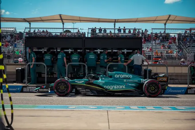 Aston Martin Grand Prix van de Verenigde Staten 2023 foto 4 Lance Stroll pitstraat