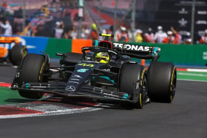 Mercedes GP Mexico Lewis Hamilton Foto 3