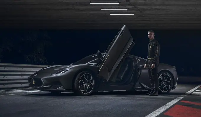 Maserati MC20 Notte
