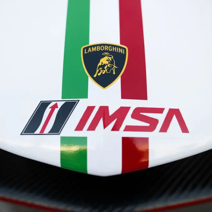 Lamborghini Iron Lynx Foto 7