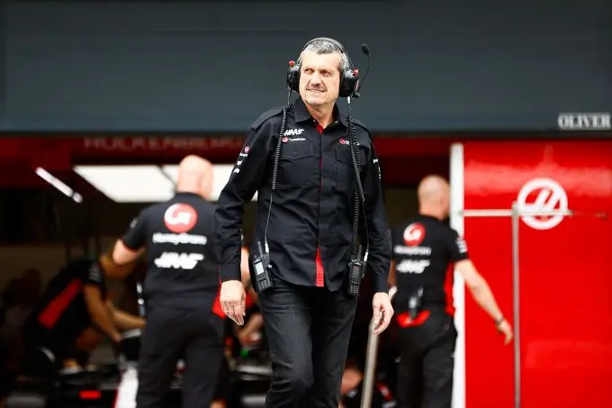 Guenther_Steiner_Haas_teambaas