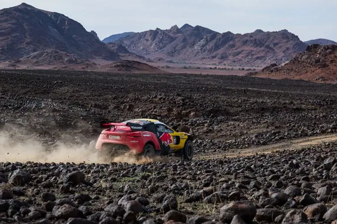 Loeb en Lurquin blijven tweede in Dakar Rally