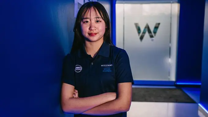 Sara Matsui is een 13-jarige kartster uit Japan