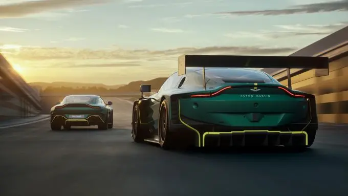 Aston Martin onthulling Silverstone 3 kroonjuwelen Foto 6
