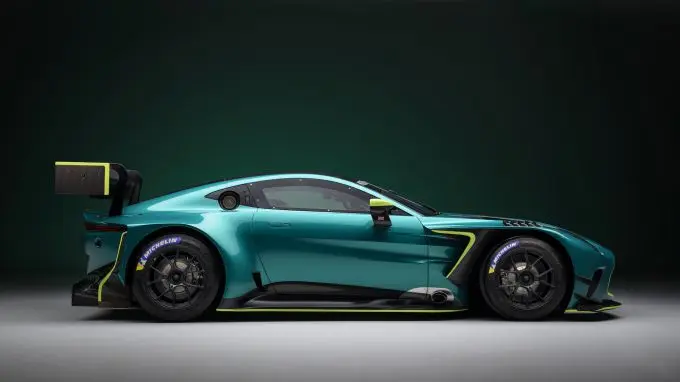 Walkenhorst_Aston_Martin_Vantage_GT3_03