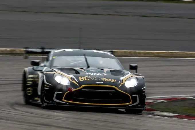 Walkenhorst_Aston_Martin