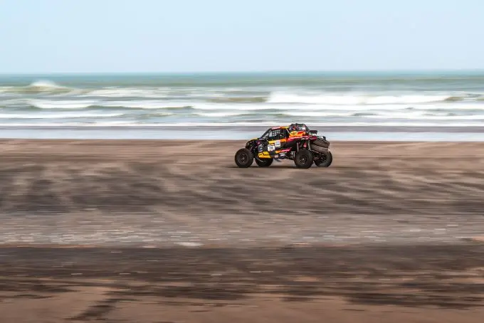 Anja van Loon