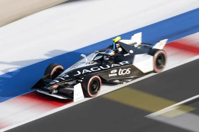 Nick Cassidy - Jaguar TCS Racing