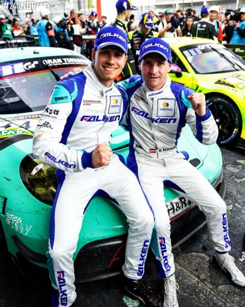 ADAC 24h Nürburgring Qualifiers zondag blije winnaars Nico Menzel en Martin Ragginger