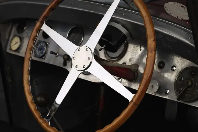 Verschillende zeer originele en ongerestaureerde Bugatti's presteerden ruim boven hun schatting, waaronder een Bugatti Type 40A Roadster uit 1931.