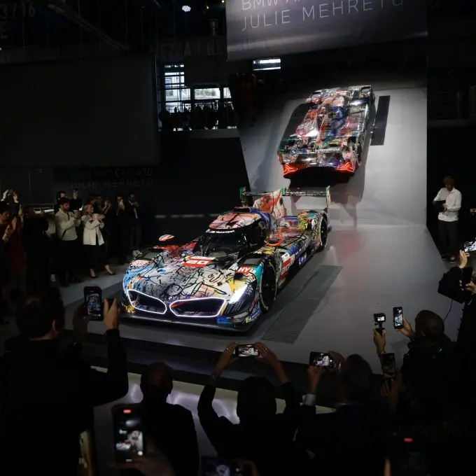 BMW Art Car Centre Pompidou Parijs #20 BMW M Hybrid V8 Foto 2