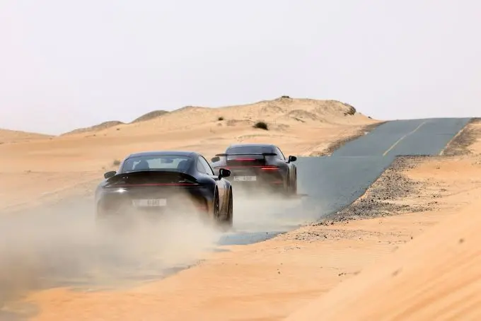 Eerste Porsche 911 met een hybride aandrijflijn Foto 5