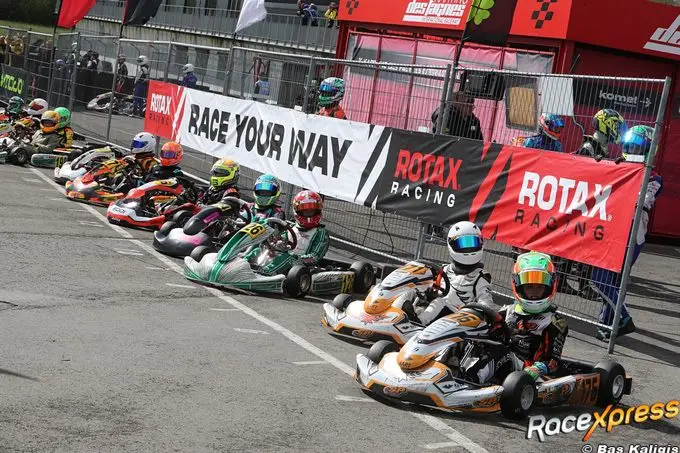 MiniMax Victor Ruyts