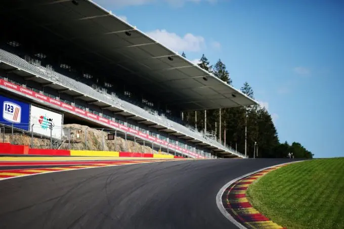 CrowdStrike 24 Hours of Spa Foto 3