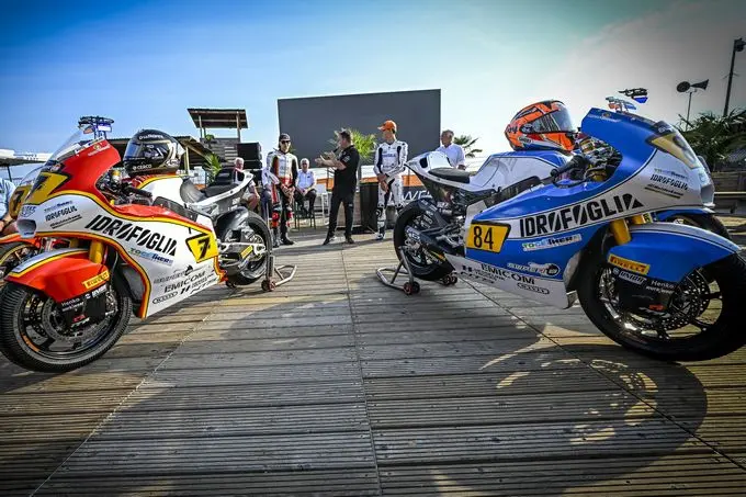 livery Wil Hartog en Barry Sheene op motoren Zonta van den Goorbegrh en Barry Baltus