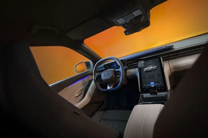 De nieuwe volledig elektrische Ford Capri