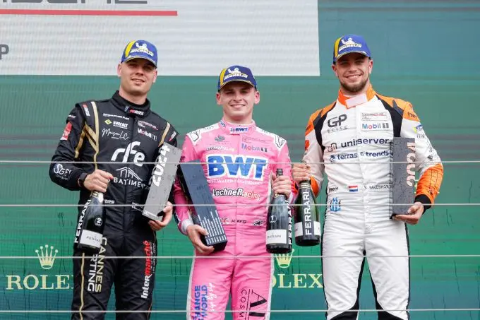 Porsche Mobil 1 Supercup Hungaroring Foto 2 podium