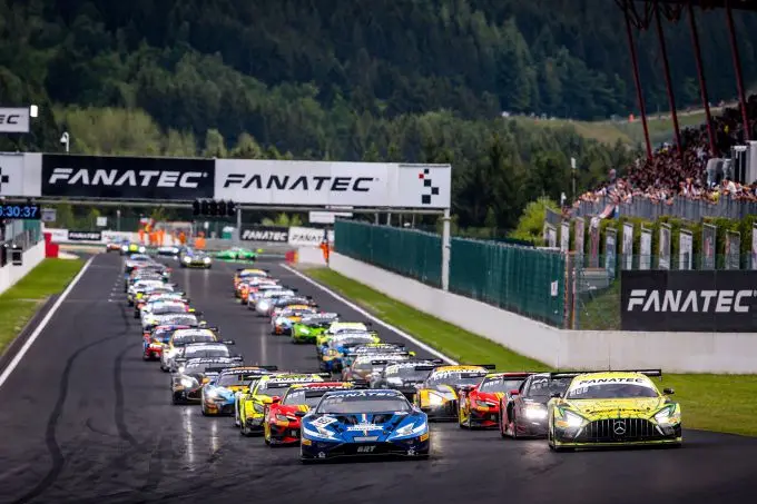 CrowdStrike 24 Hours of Spa Mercedes-AMG Customer Racing Foto 6