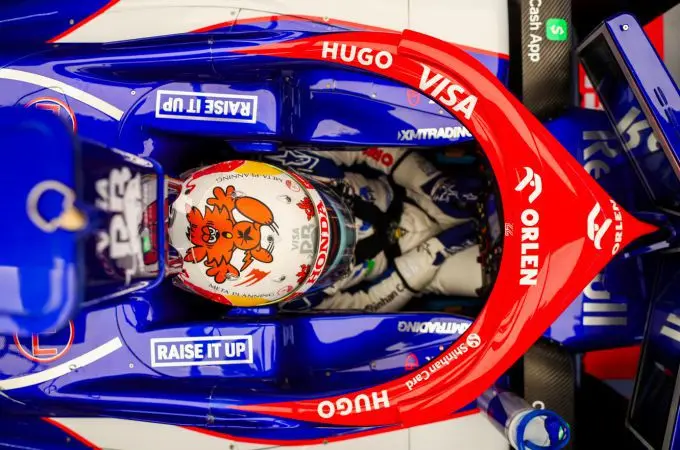 Yuki Tsunoda cockpit