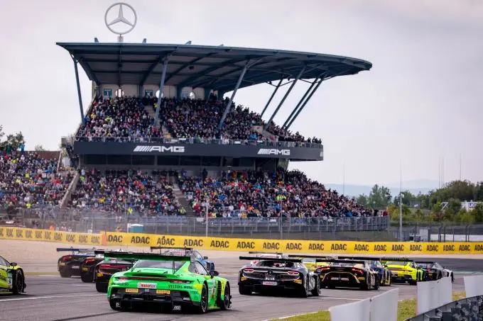 DTM-race Race 10-2024 Nürburgring Foto 10 62.500 bezoekers tijdens DTM weekend Nurburgring