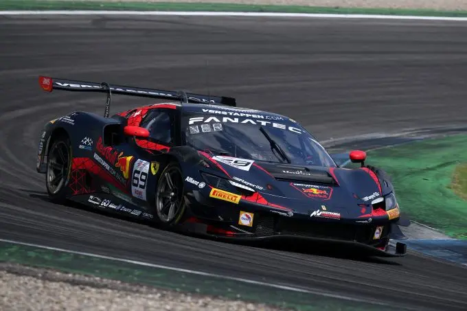 Fanatec GT World Challenge Europe 2024 AWS Sprint Cup Barcelona Foto 9 Thierry Vermeulen Ferrari 296 GT3 Verstappen.com
