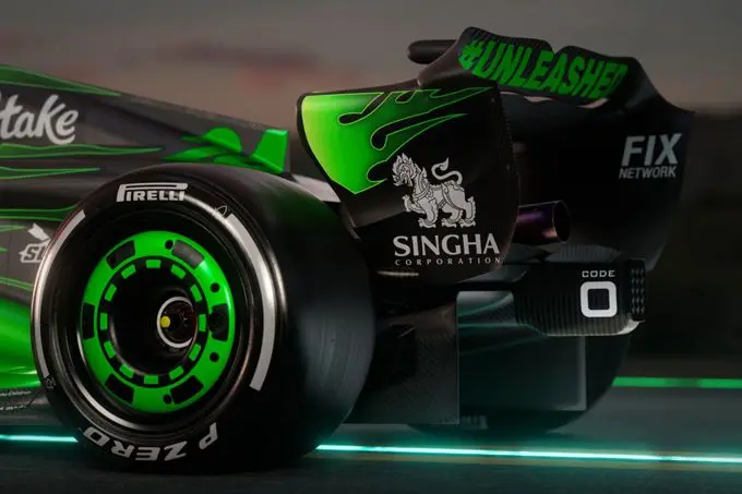 Stake F1 Team KICK Sauber komt met een vlammend hete speciale livery om het Grand Prix van Las Vegas in vuur en vlam te zetten