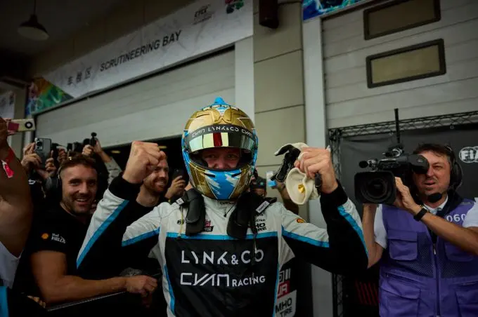 Lynk & Co Cyan Racing