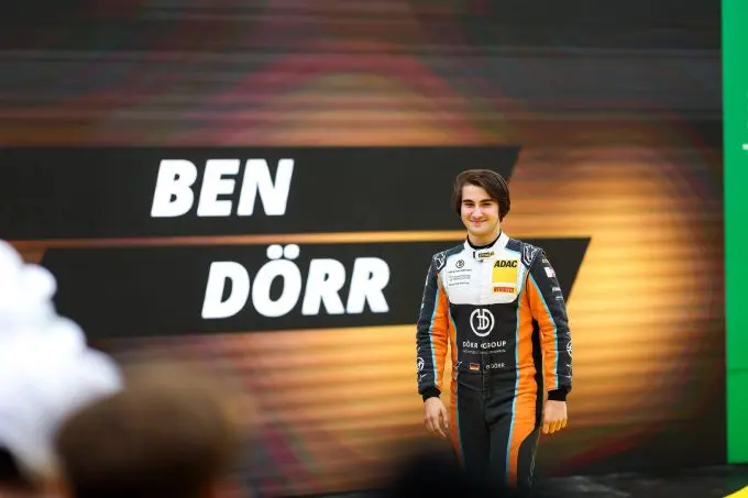 DTM comeback Timo Glock met McLaren 720S GT3 Evo van Dörr Motorsport Foto 5