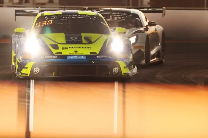 6 Hours of Jeddah Rutronik Racing Loek Hartog racewinnaar en Bronze Cup-kampioen Foto 11  bron foto GT-World-Challenge-Europe/press-members-gallery