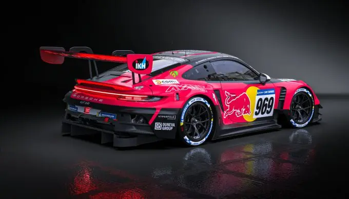 FIA WRC-kampioen 2022 en 2023 Kalle Rovanpera debuut 24 uur van Dubai 2025 Foto 3