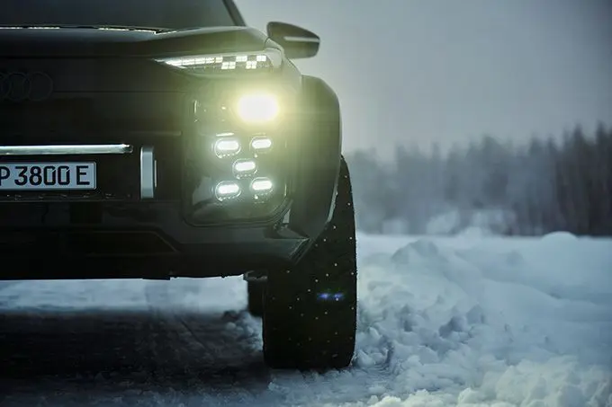 audiq6e-tronoffroadconcep