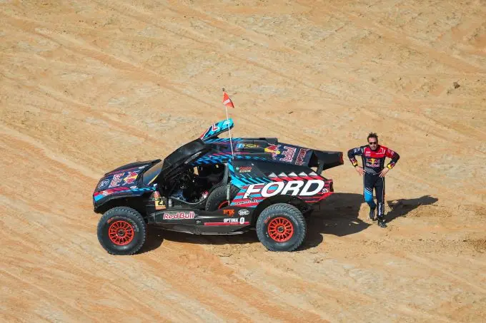 Red Bull Dakar 2025 elfde etappe 16 januari 2025 Foto 5 Nani Roma en Alex Haro met hun Ford Raptor van het Ford M-Sport Team