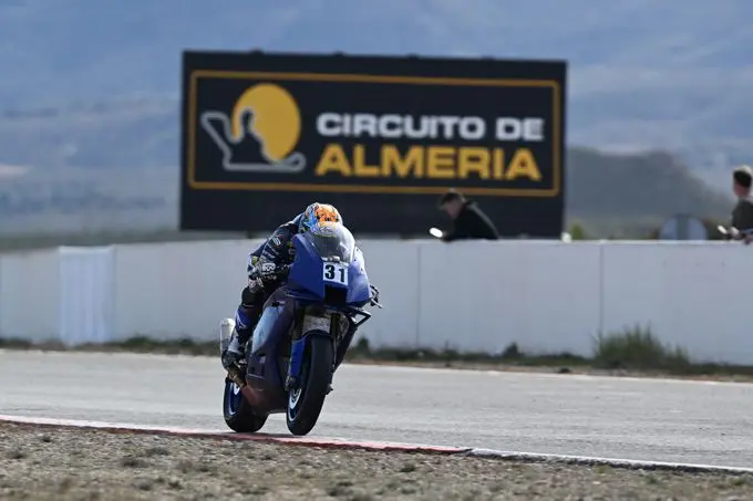 Pata Yamaha Ten Kate Racing werkt positieve testdagen af met Yamaha YZF-R9 op Andalucía en Almería