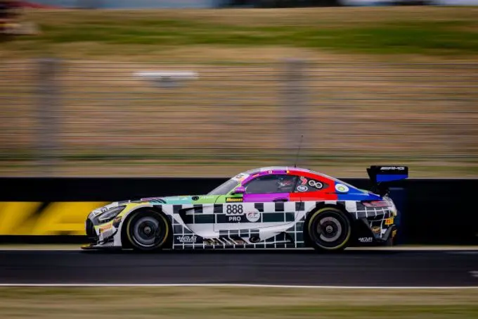 Bathurst 12H 3e Free Practice Friday Foto 12 Nr888_Mercedes_Engel_Martin_Grenier