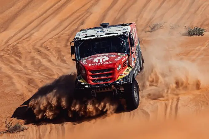 Team de Rooy FPT kan niet stunten in race om tweede plaats in elfde etappe Dakar Rally
